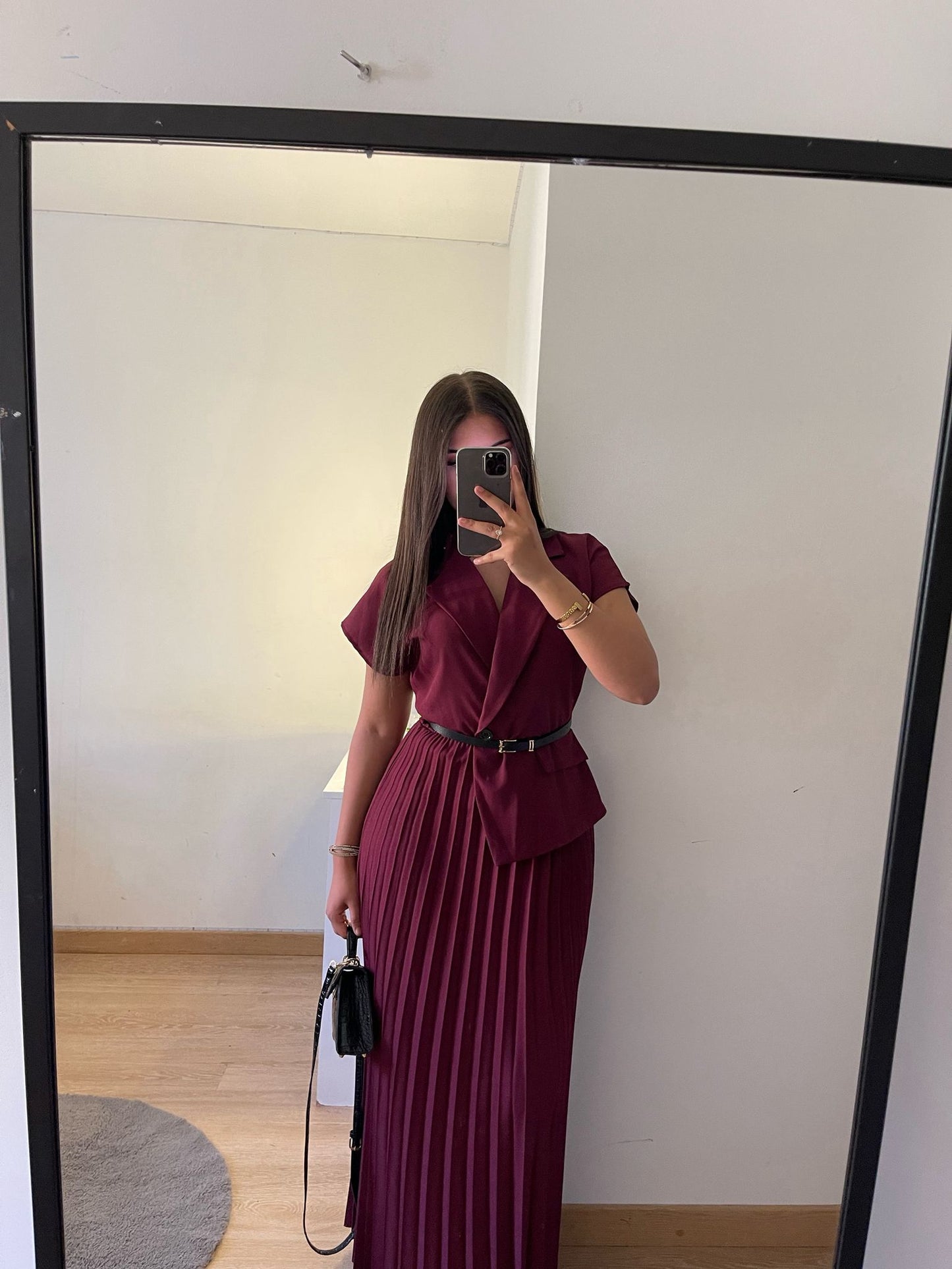 Robe portefeuille longue plissée rouge